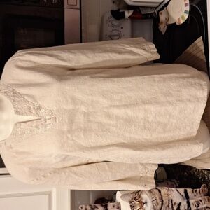 A  JM Collection solid cream color 3/4 sleeve plus size top 18
